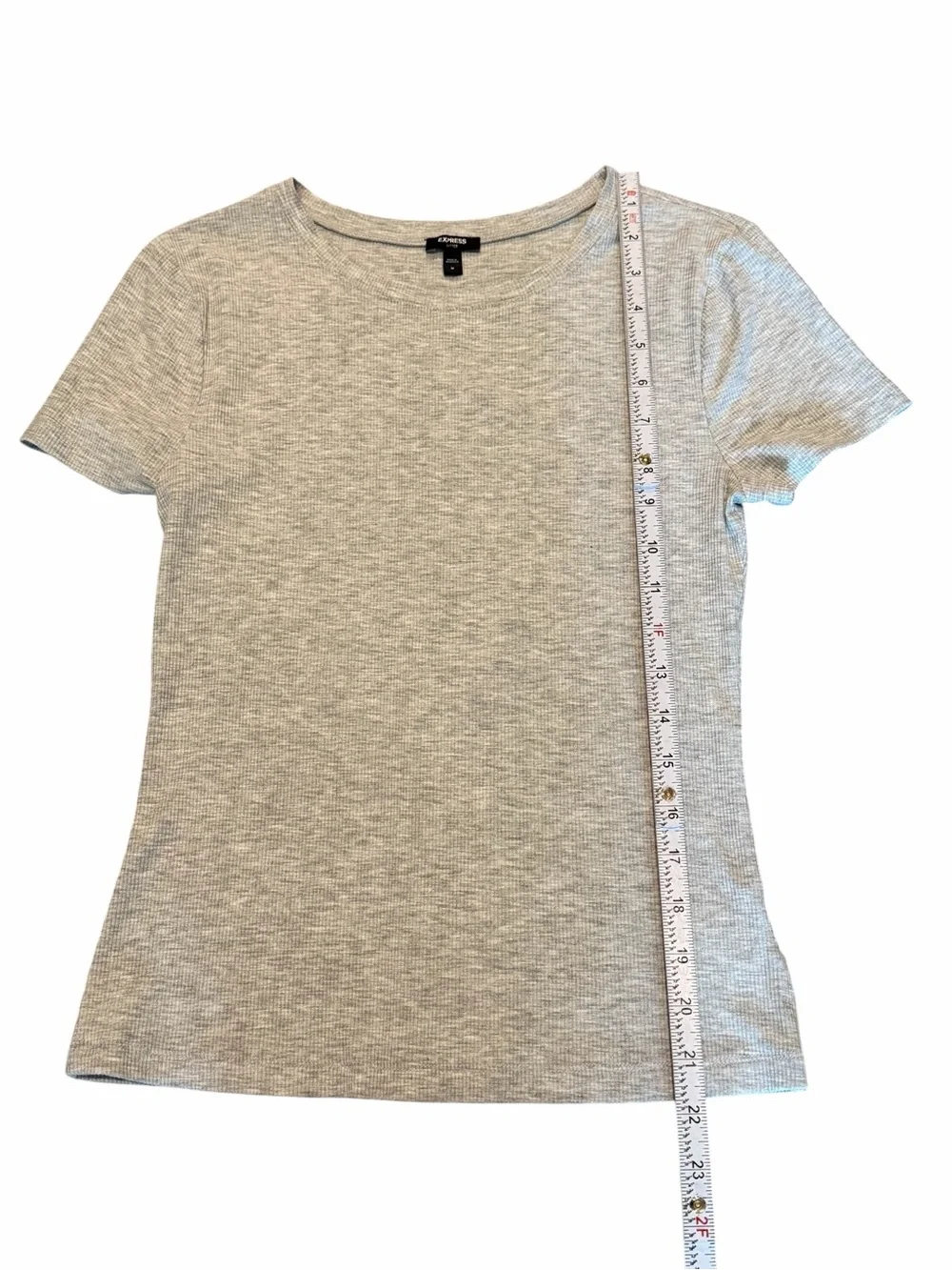 Express Essential Fitted Ribbed Tee - Picture 5 of 6